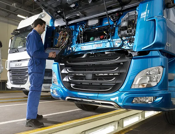 Top Benefits of Commercial Truck Repairs